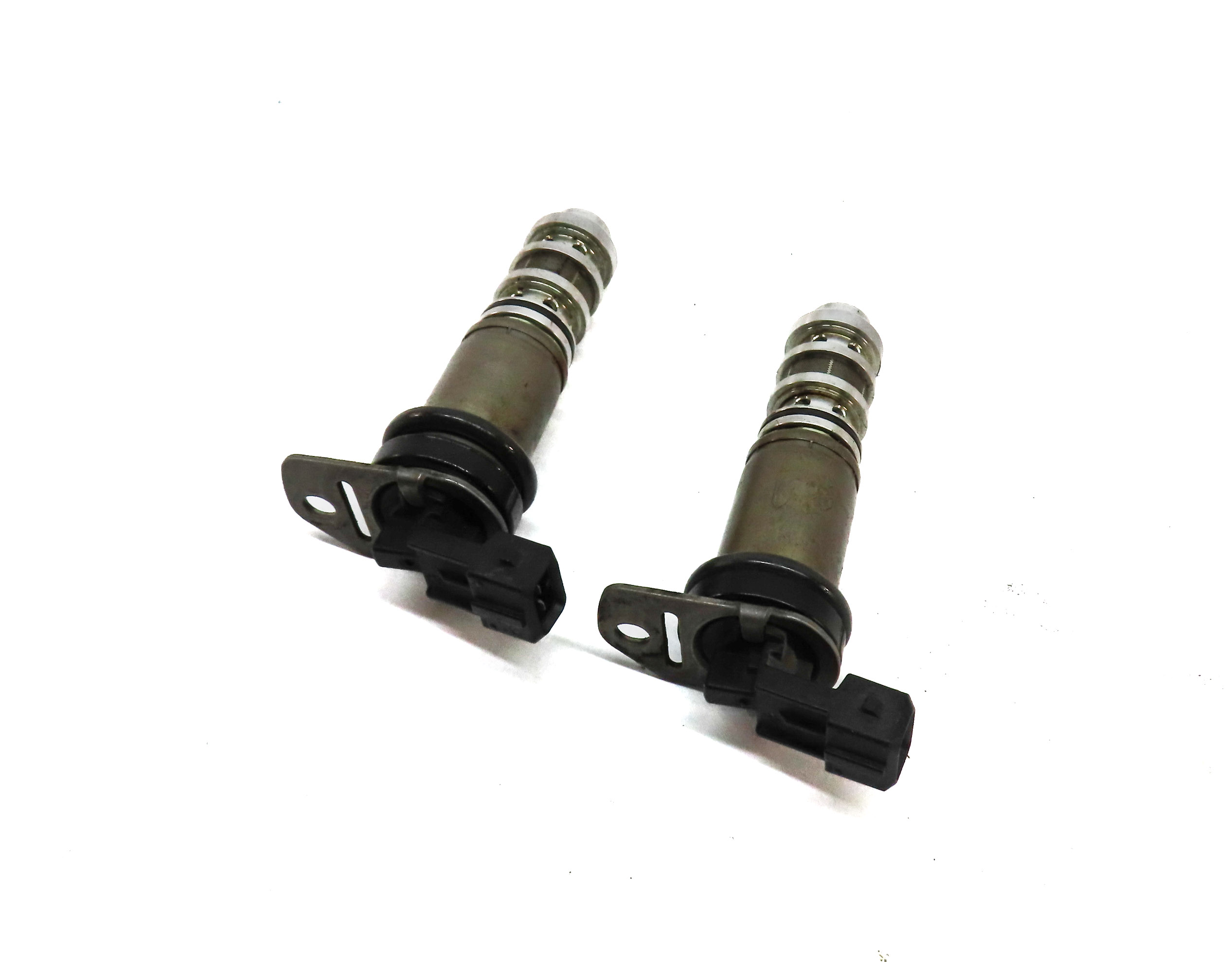 12 BMW X6 M X6M E71 4.4L (S63) ENGINE VARIABLE VALVE VVT TIMING SOLENOID SET/2 — exact item pictured